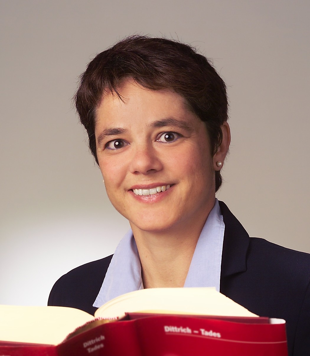 MMag Dr. Claudia Auer-Saurugg — Rechtsanwältin